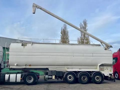 Trax TSCI, 7 comp.  AUGER HATZ diesel, SAF AXLES